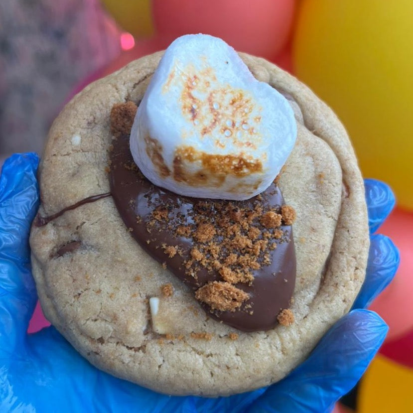 SMORES STUFFED COOKIE